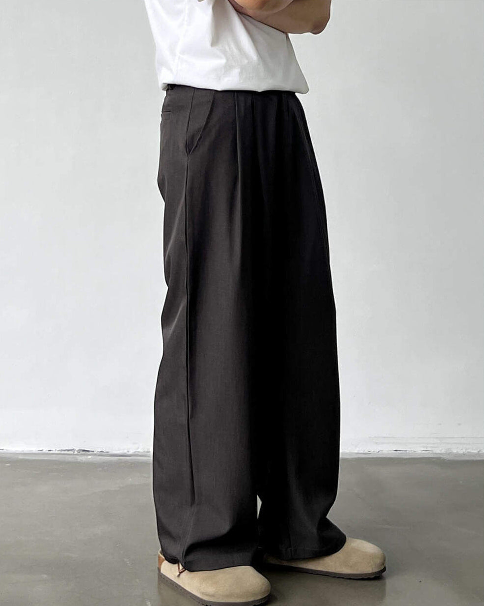 Men's Wide-Leg Double Pleated Trousers