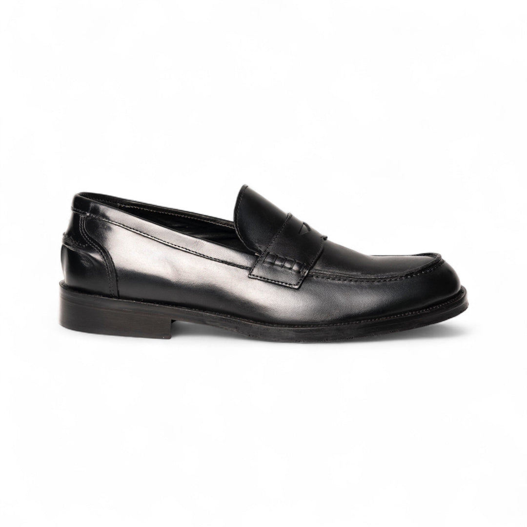 Elegante Mocassino Uomo in Vitello Nero con Suola in Cuoio Classica 0