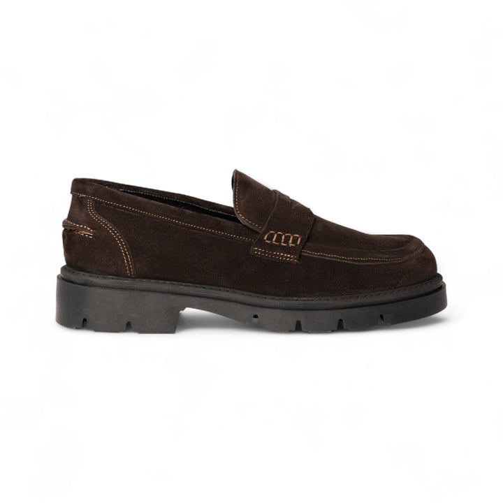 Elegante Mocassino in Camoscio Testa di Moro con Suola Leggera Uomo 0
