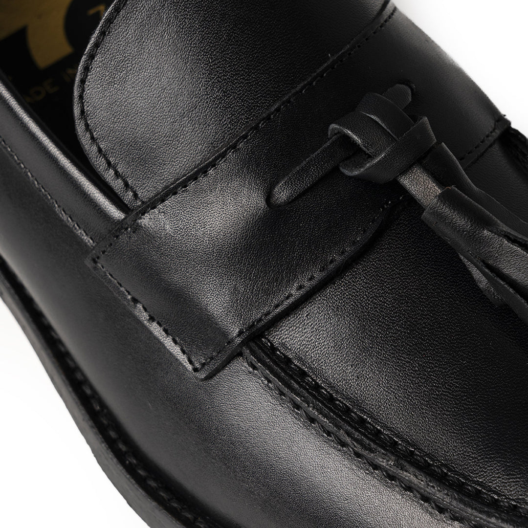 Mocassino Uomo LUCIO in Vitello Nero con Suola in Cuoio Elegante e Versatile 2
