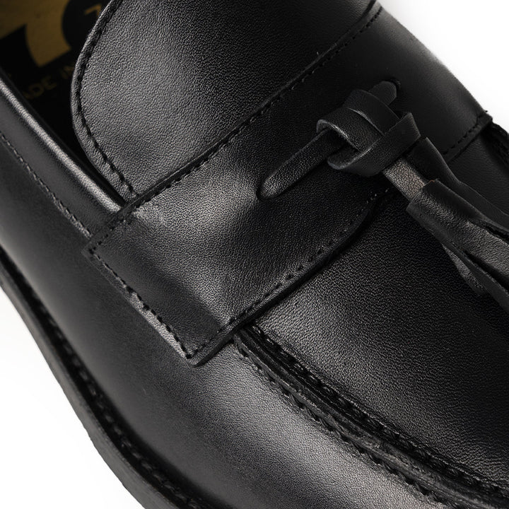 Mocassino Uomo LUCIO in Vitello Nero con Suola in Cuoio Elegante e Versatile 2