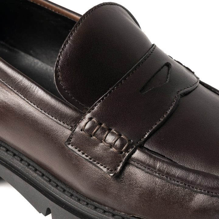 Mocassino Uomo in Vitello Marrone con Suola Leggera e Comfort Classico 2