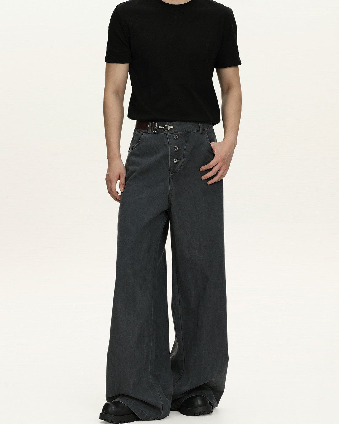 Men's Wide-Leg Washed Cotton Jeans